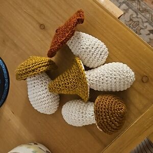 Crochet mushrooms